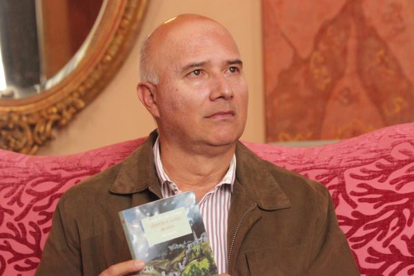Octavio Escobar Giraldo, premio nacional de novela 2016 / Foto: Nicolás Ruiz 