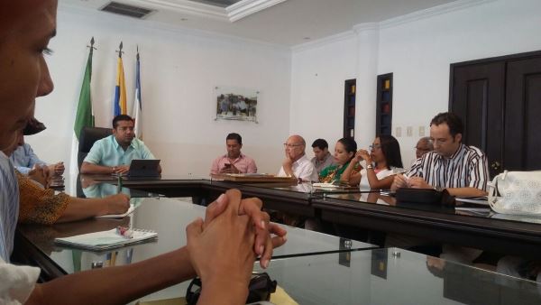El alcalde Tuto Uhía reunido con gestores de Valledupar por motivo de la destrucción del mural Tierra de Dioses 
