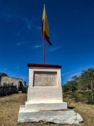 Honores a Simón Bolívar en su paso por el río Magdalena / Foto: archivo Álvaro Rojano 