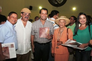 El Gobernador del Cesar durante la presentación del libro