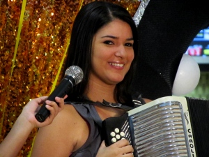 Carolina García y la emoción del Vallenato-gospel