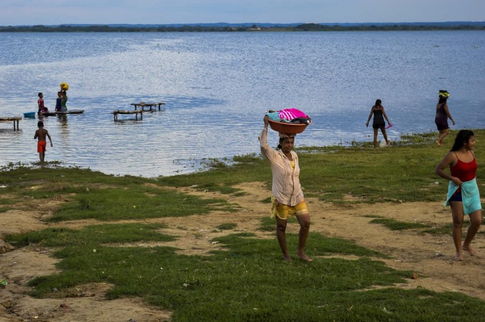 Las lavanderas de la ciénaga la Zapayán / Foto: Linda E. Aragón Las lavanderas de la ciénaga la Zapayán / Foto: Linda E. Aragón