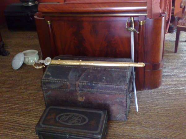 Espadas expuestas en la Quinta de Bolívar en Bogotá Espadas expuestas en la Quinta de Bolívar en Bogotá