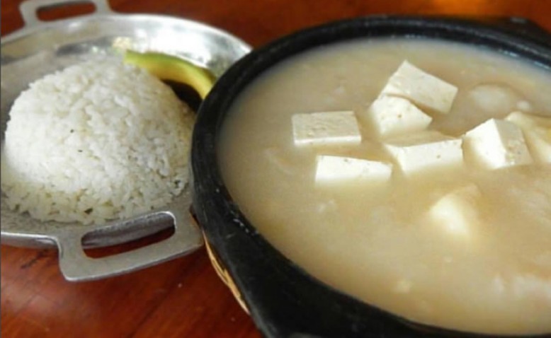 Receta e historia del tradicional mote de queso