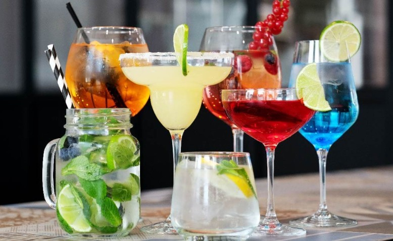 El arte silencioso de la coctelería: una técnica que despierta los sentidos