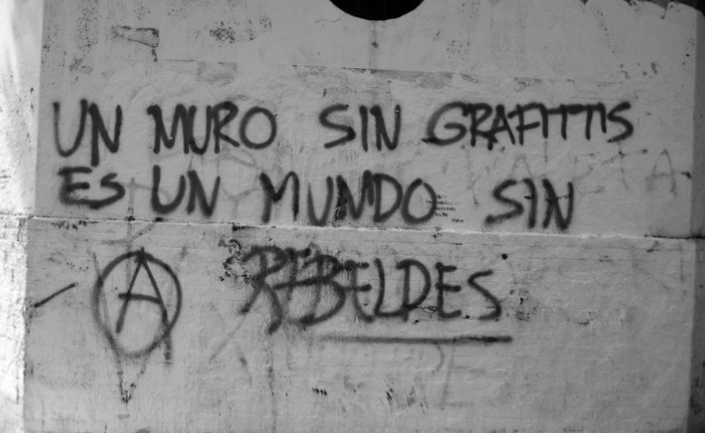 De la pared a la pantalla