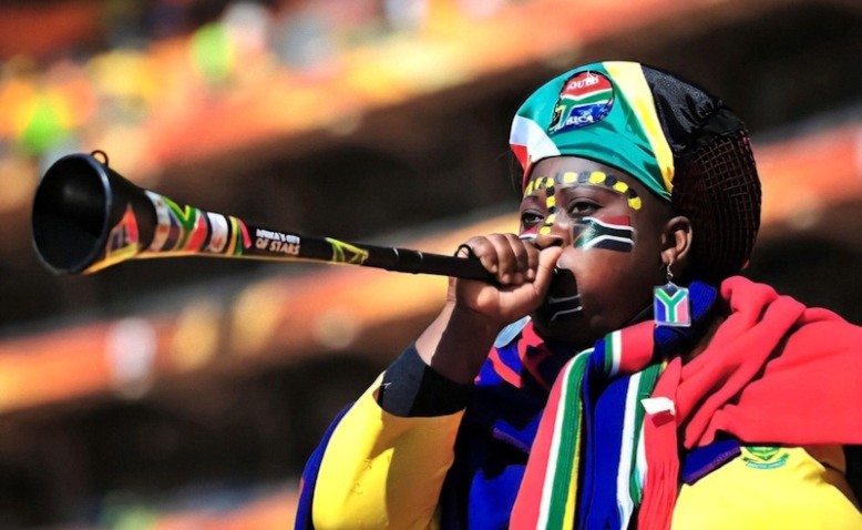 La vuvuzela: el rugido africano que conquistó las gradas del fútbol mundial
