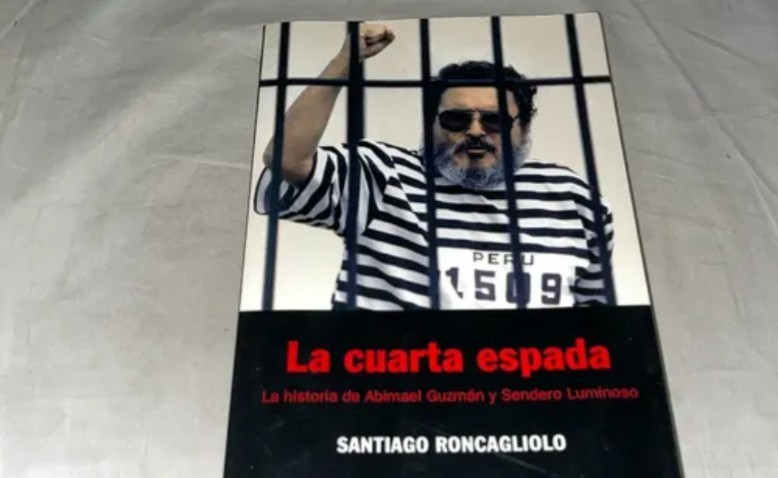 Aproximación a La cuarta espada, de Santiago Roncagliolo