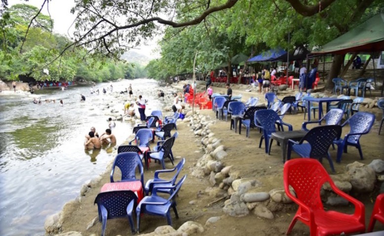 Solo cerrando el balneario se rescata el río Guatapurí