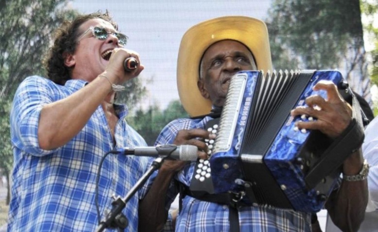 Hace ocho años Carlos Vives lloró en Valledupar cantando “Sin ti”